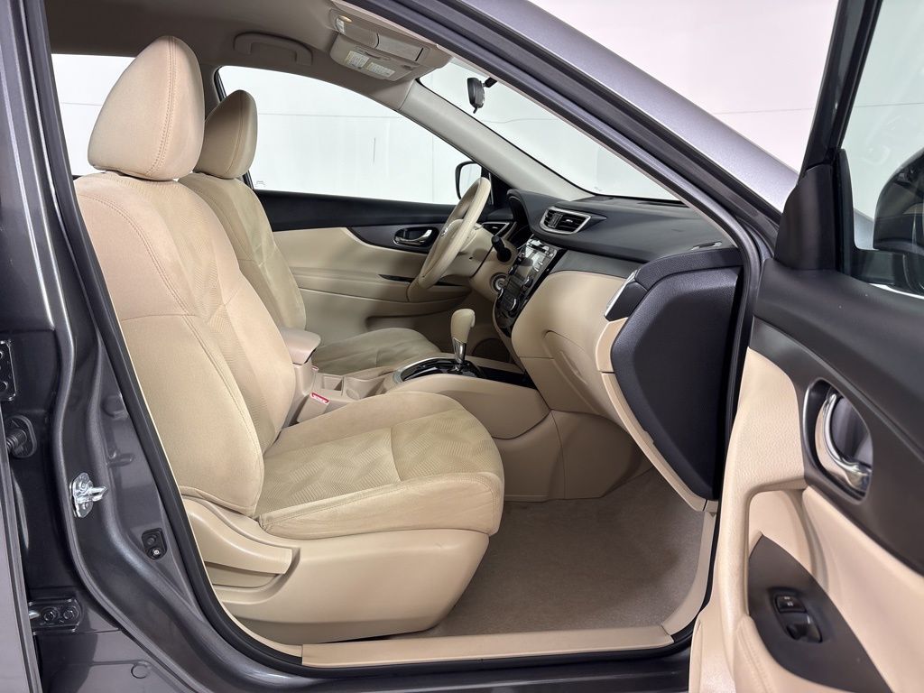 Thumbnail: 2015 Nissan Rogue - 12