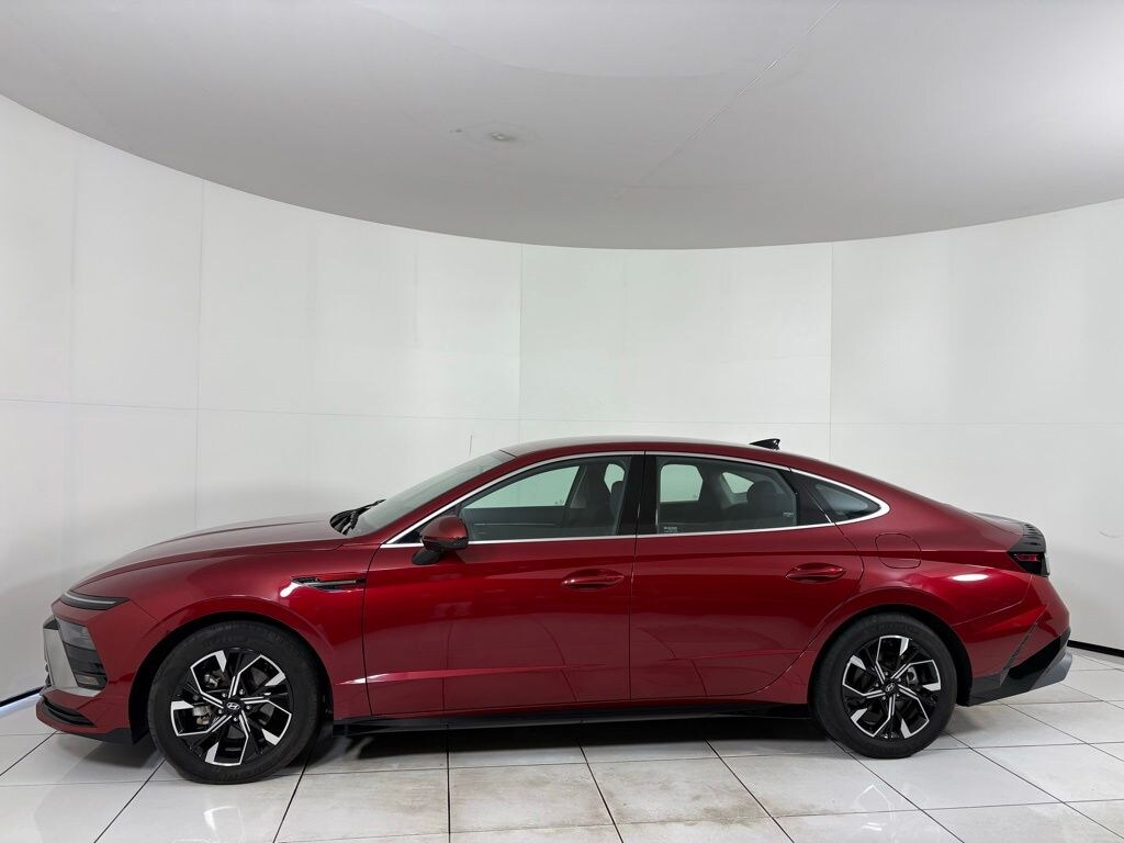 Used 2024 Hyundai Sonata SEL Sedan