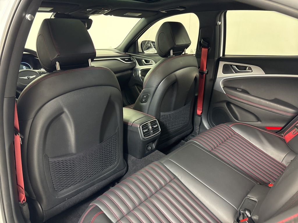 Thumbnail: 2023 Genesis G70 - 21