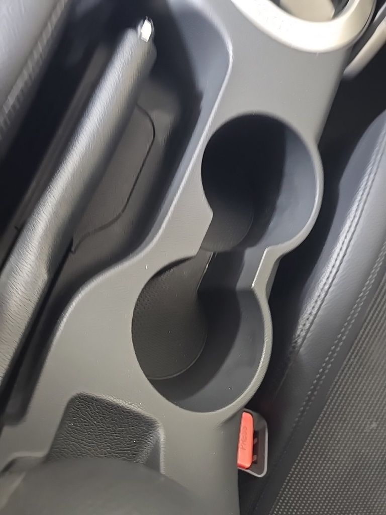 Thumbnail: 2016 Hyundai Veloster - 23