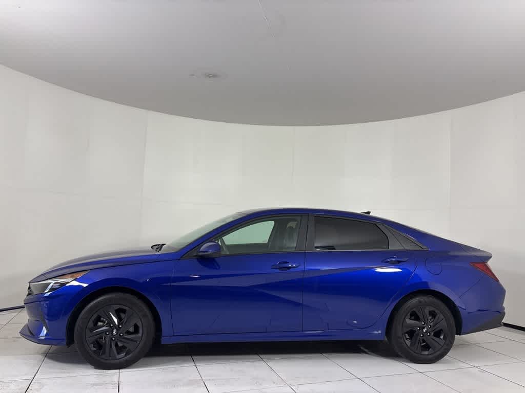Thumbnail: 2023 Hyundai Elantra - 2