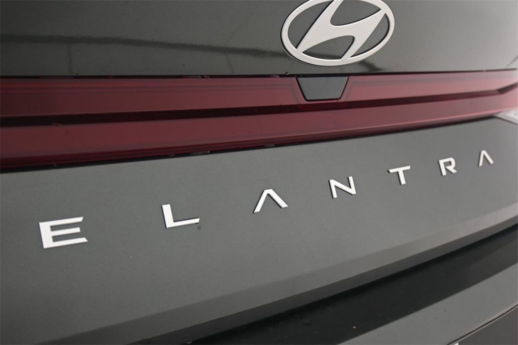 Thumbnail: 2025 Hyundai Elantra - 8