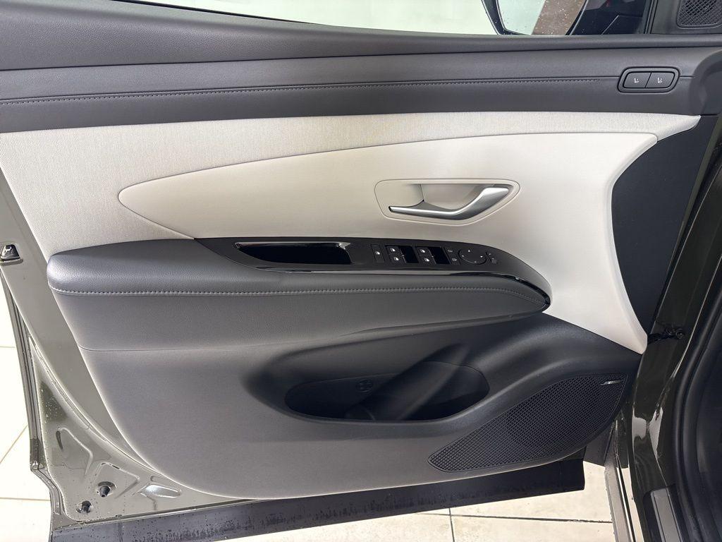 Thumbnail: 2026 Hyundai Tucson - 16