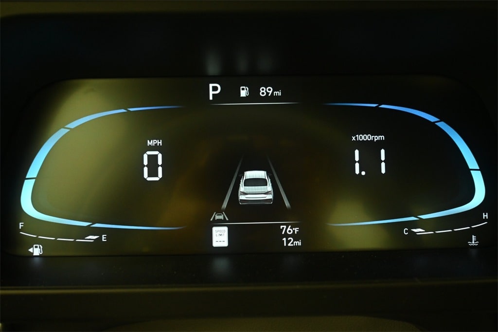Thumbnail: 2025 Hyundai Elantra - 17