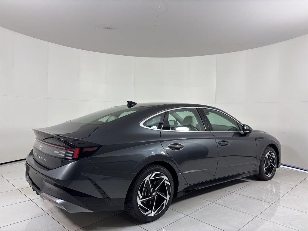 Thumbnail: 2026 Hyundai Sonata - 5