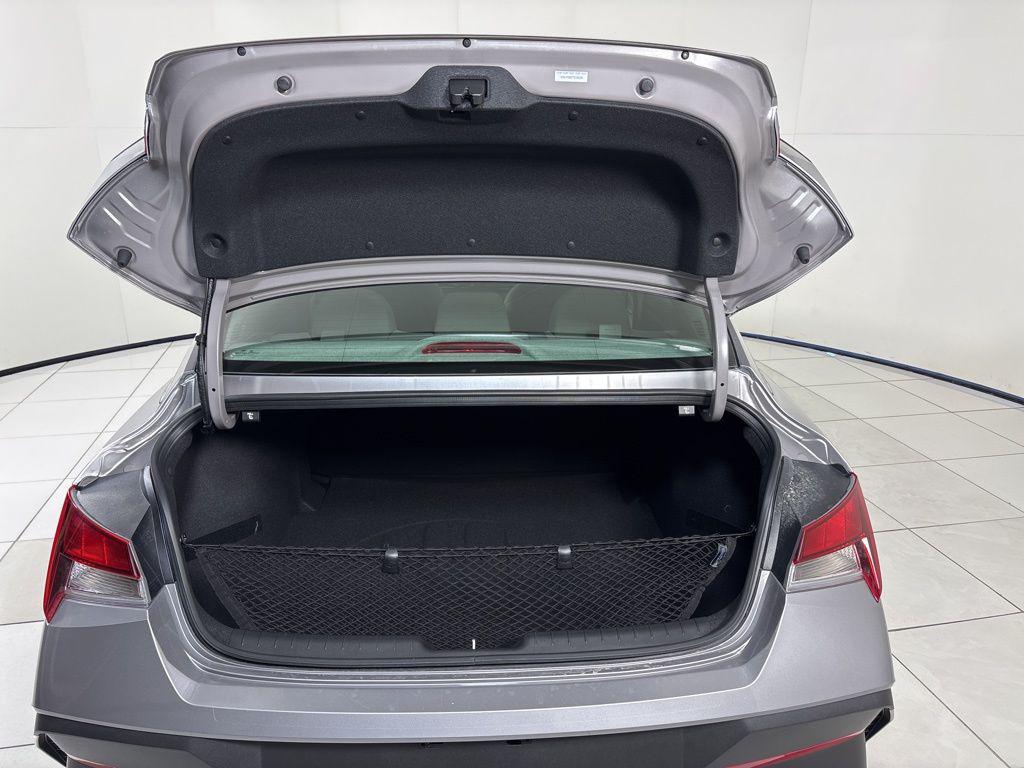 Thumbnail: 2026 Hyundai Elantra - 23