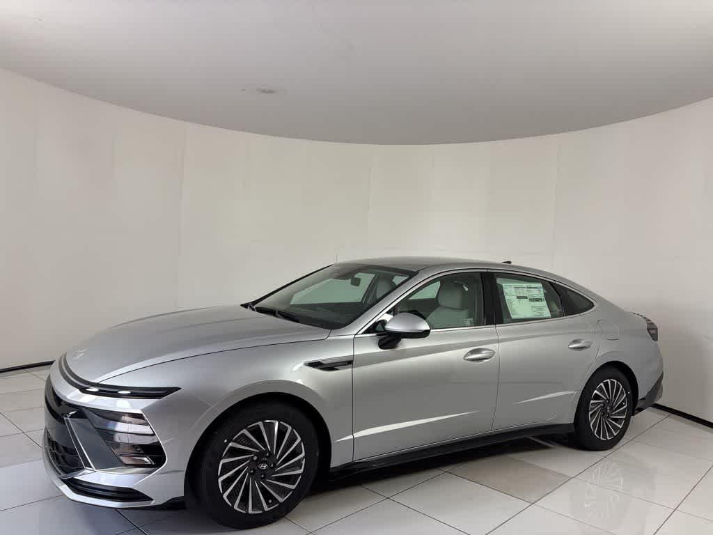Thumbnail: 2025 Hyundai Sonata - 1