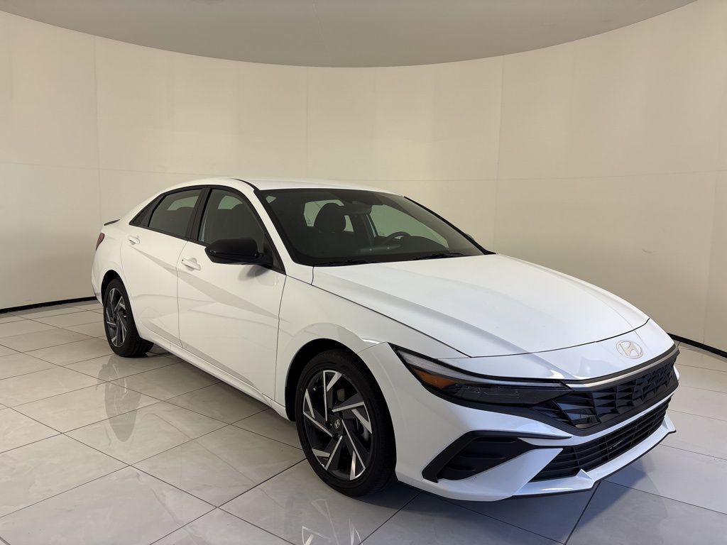 Thumbnail: 2025 Hyundai Elantra - 8