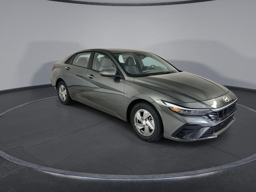 New 2026 Hyundai Elantra SE Sedan