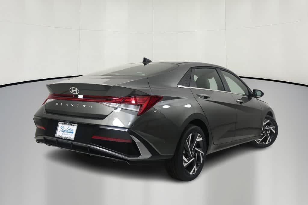 Thumbnail: 2025 Hyundai Elantra - 7