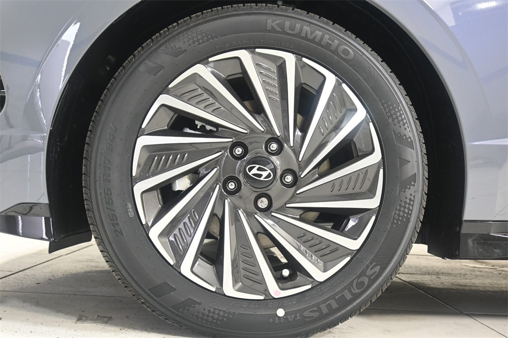Thumbnail: 2025 Hyundai Sonata - 9