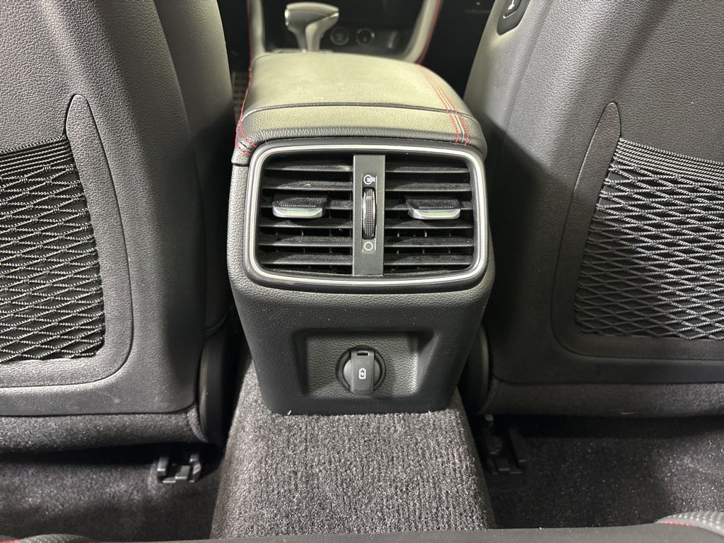 Thumbnail: 2023 Genesis G70 - 29