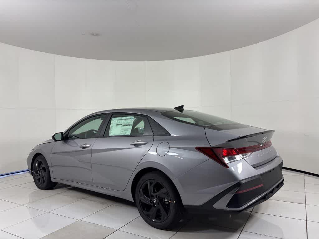 Thumbnail: 2026 Hyundai Elantra - 3