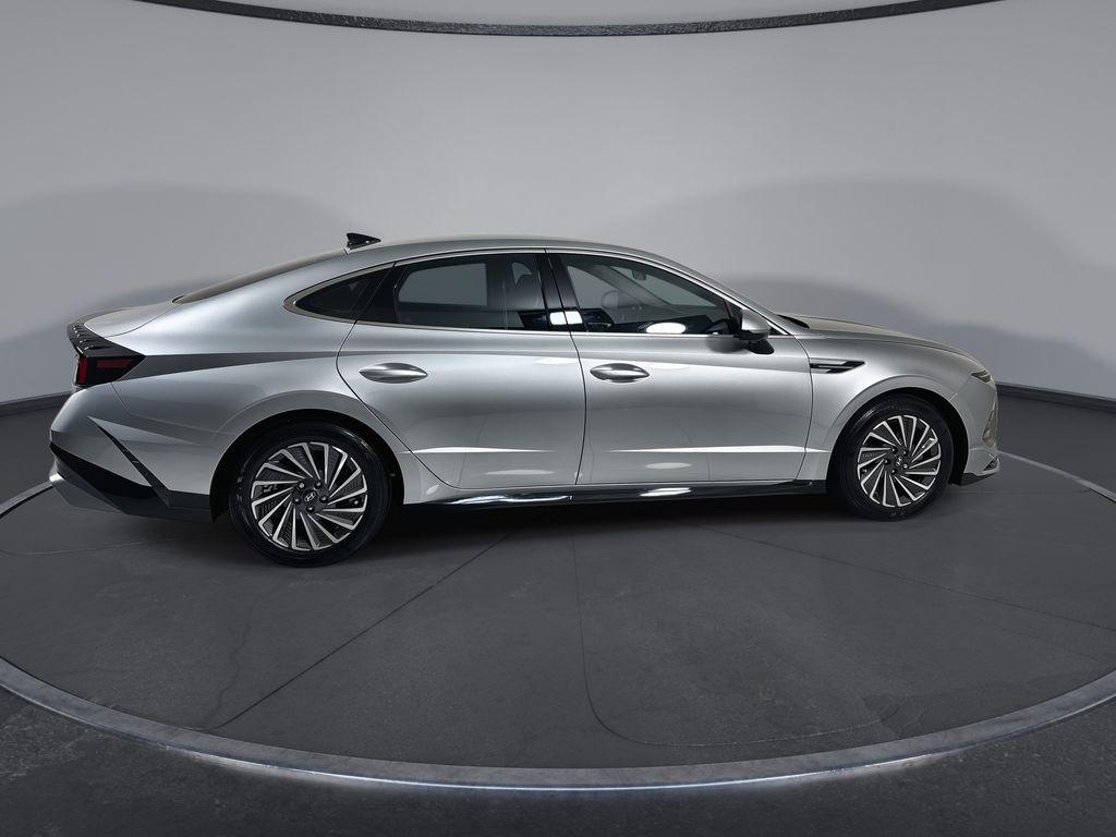Thumbnail: 2025 Hyundai Sonata - 9