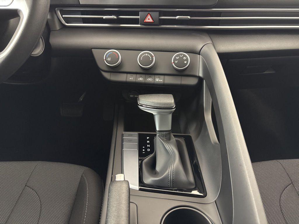 Thumbnail: 2026 Hyundai Elantra - 25
