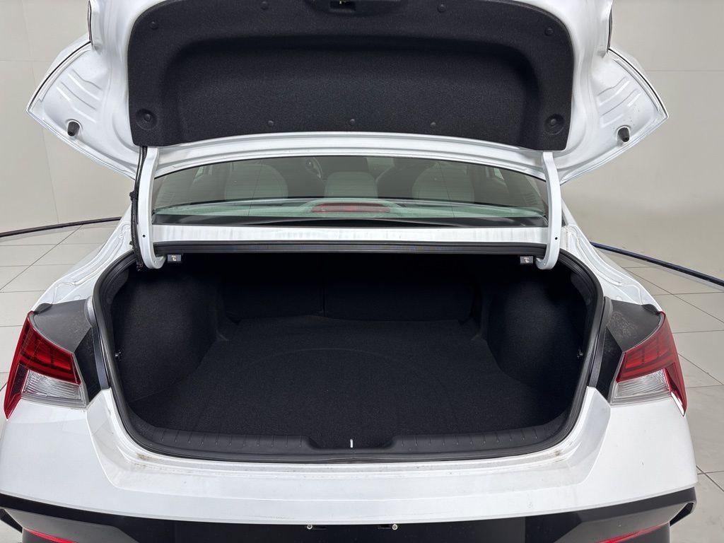 Thumbnail: 2025 Hyundai Elantra - 23