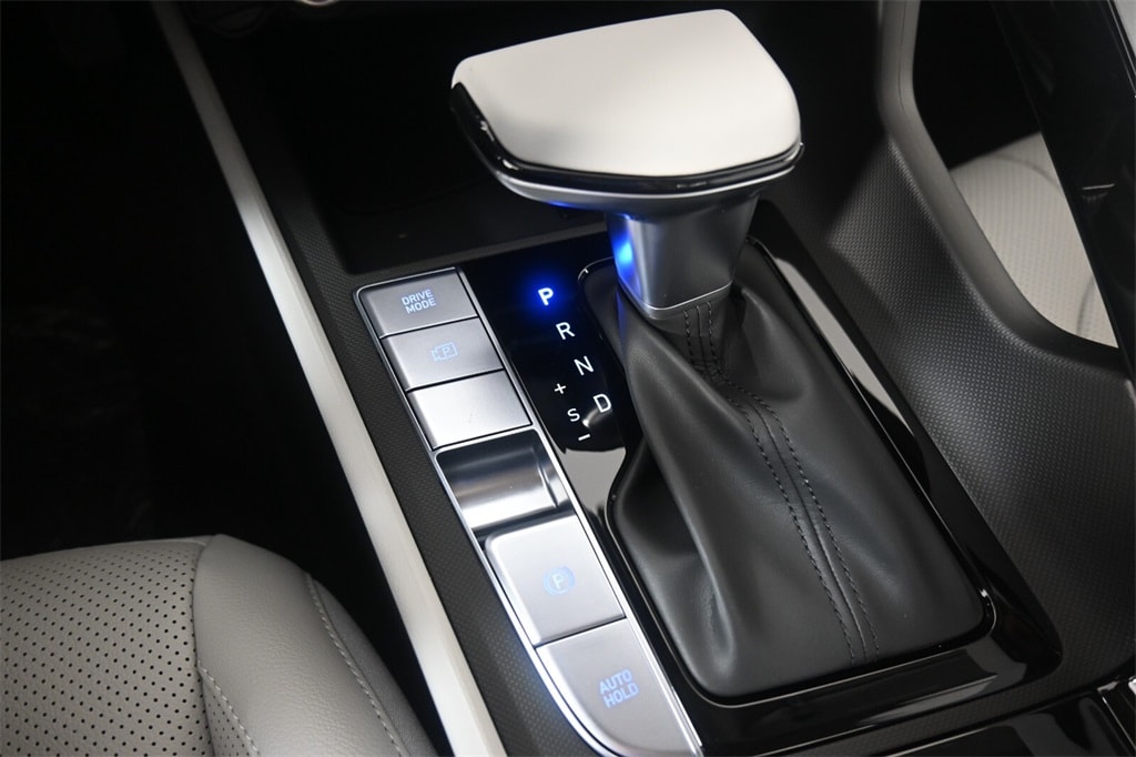 Thumbnail: 2025 Hyundai Elantra - 21