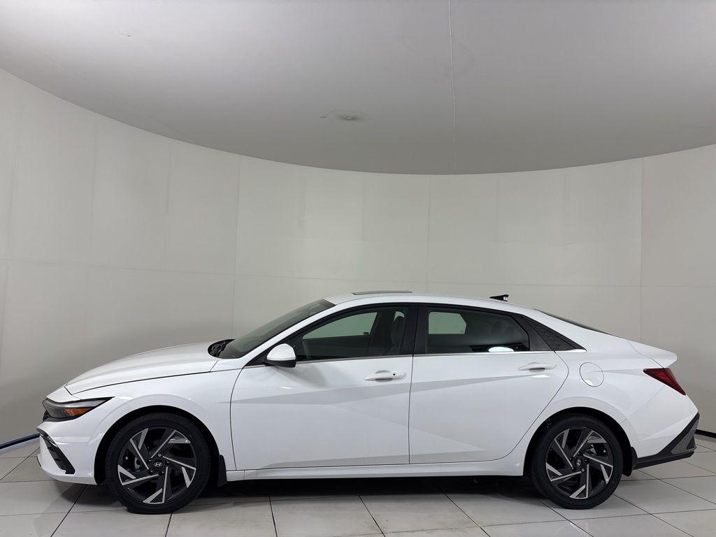 Thumbnail: 2025 Hyundai Elantra - 2