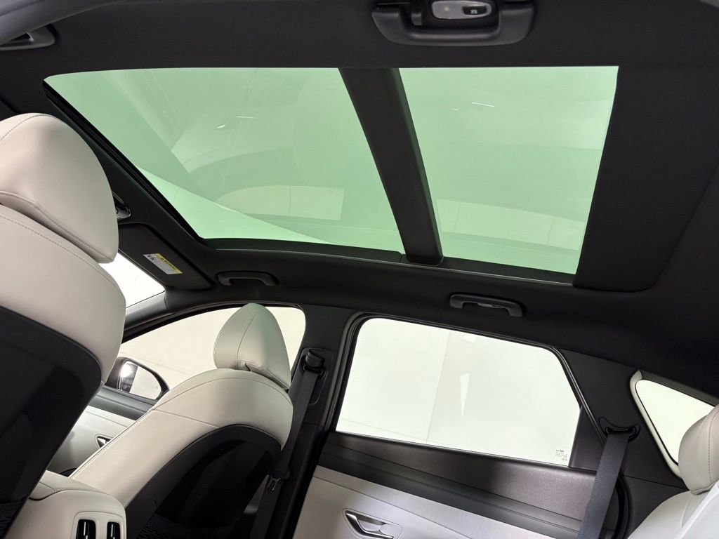 Thumbnail: 2025 Hyundai Tucson - 19