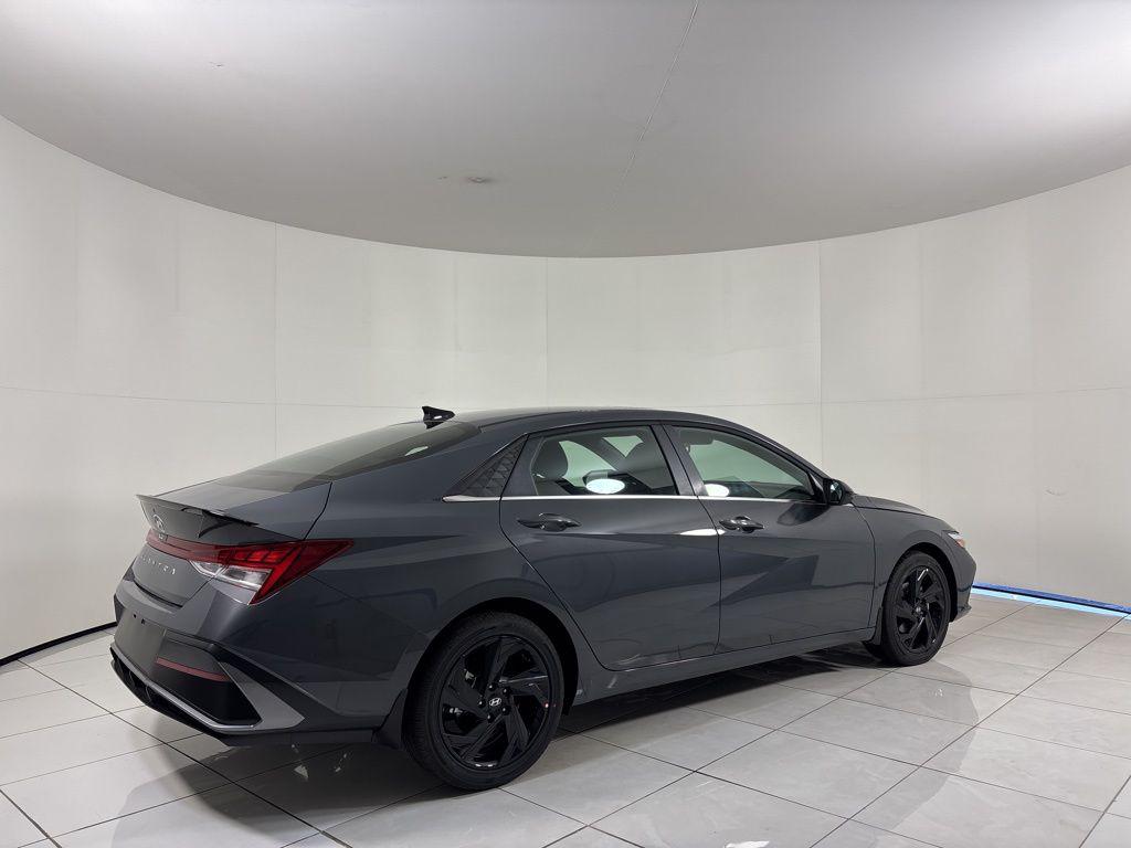 Thumbnail: 2026 Hyundai Elantra - 5