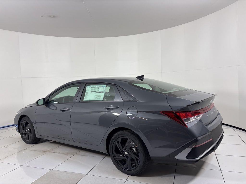 Thumbnail: 2026 Hyundai Elantra - 3