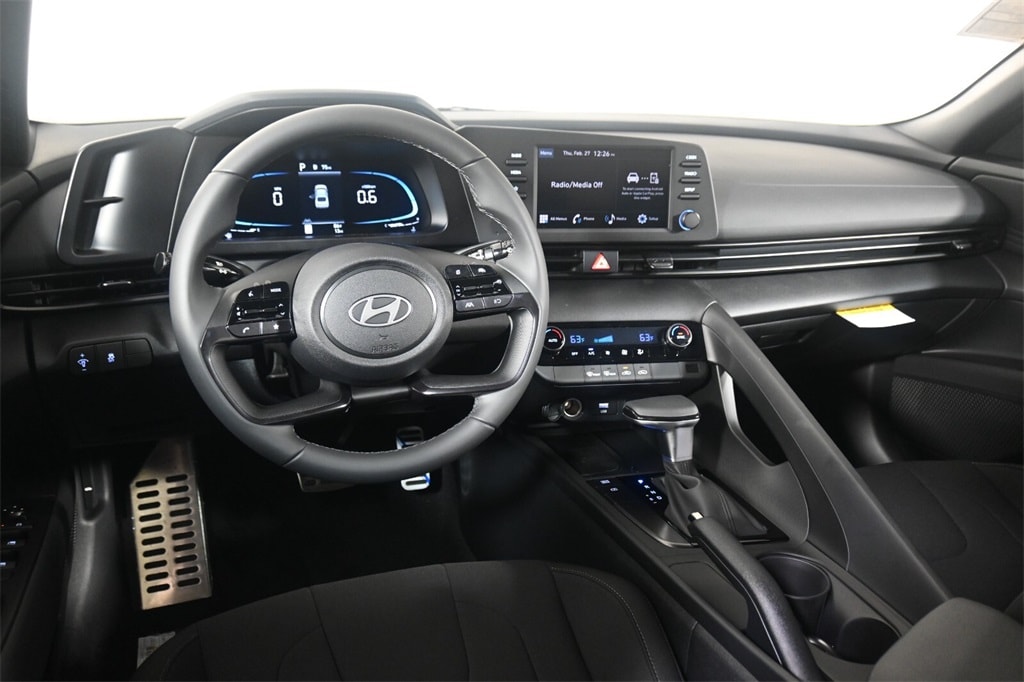 Thumbnail: 2025 Hyundai Elantra - 11