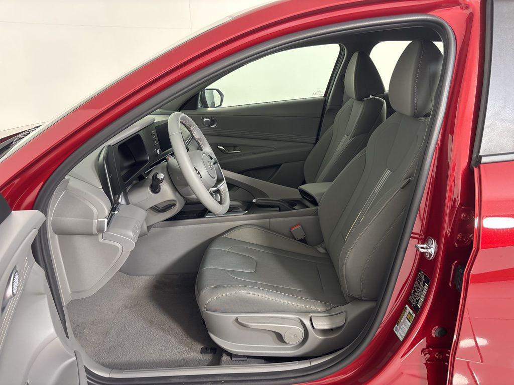 Thumbnail: 2026 Hyundai Elantra - 14