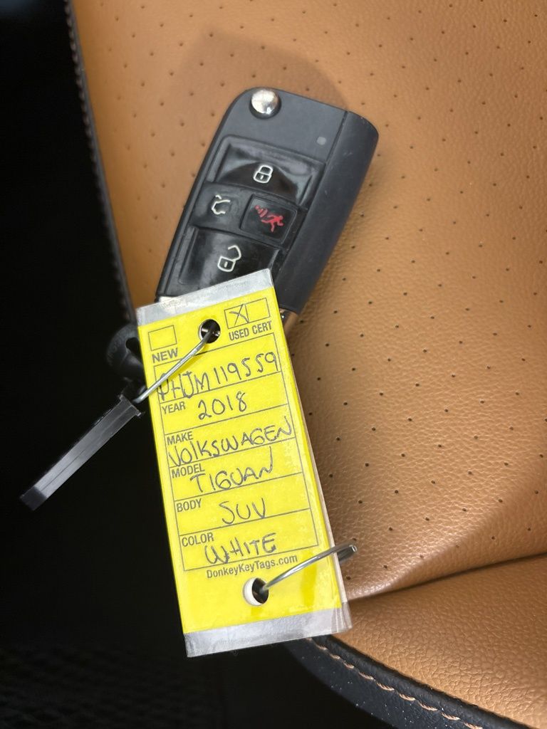 Thumbnail: 2018 Volkswagen Tiguan - 30