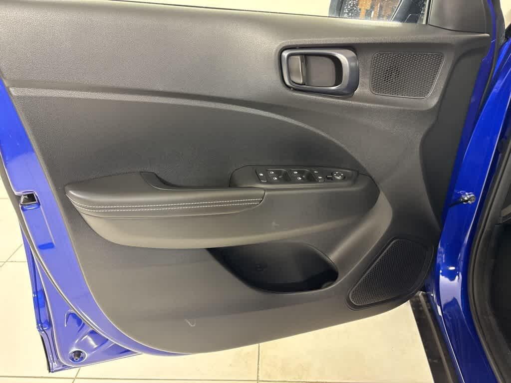 Thumbnail: 2025 Hyundai Venue - 16