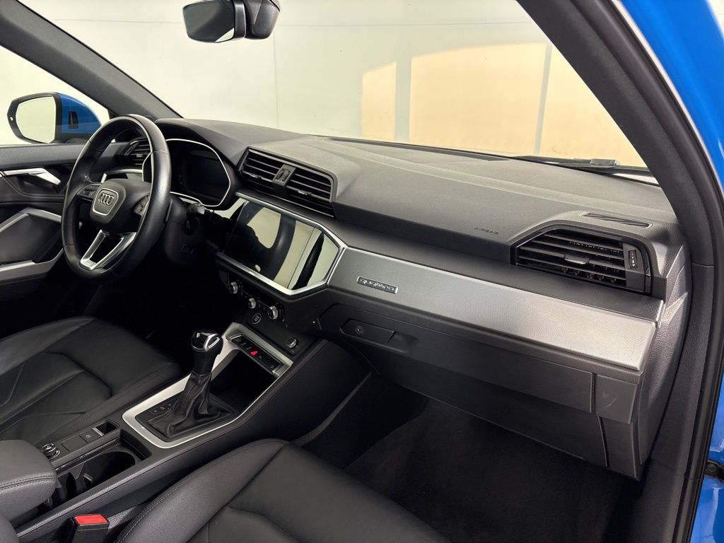 Thumbnail: 2023 Audi Q3 - 13