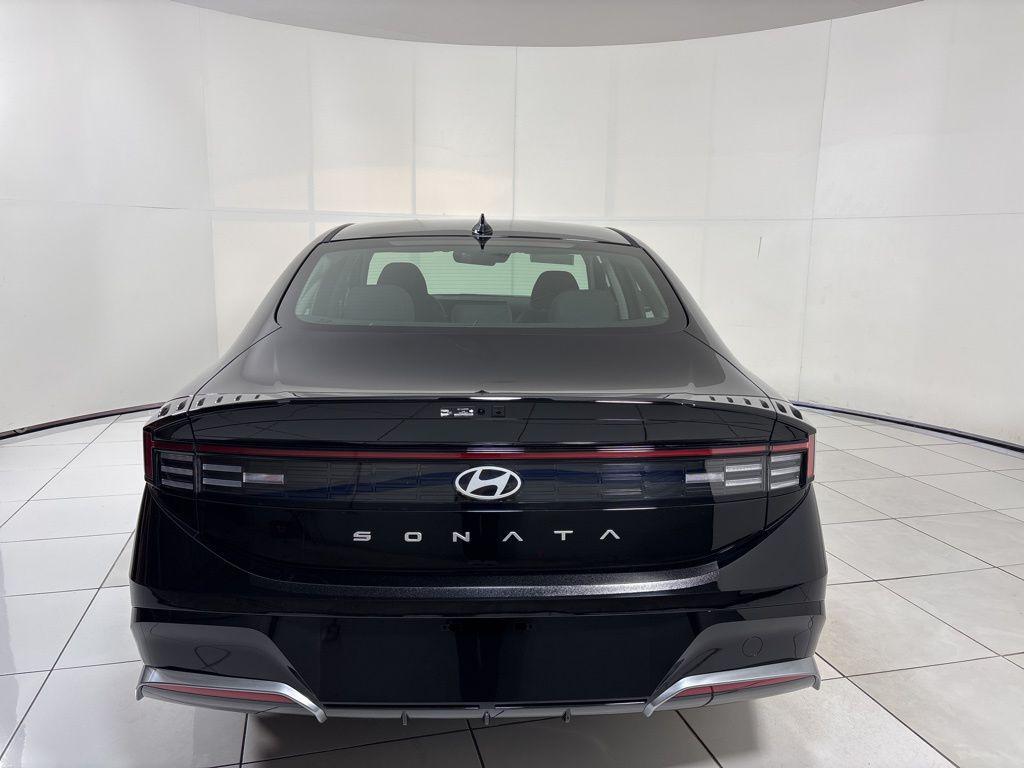 Thumbnail: 2026 Hyundai Sonata - 4