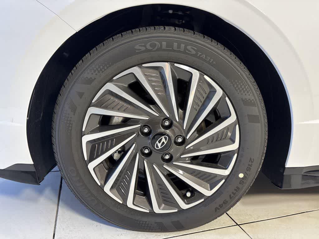 Thumbnail: 2025 Hyundai Sonata - 10