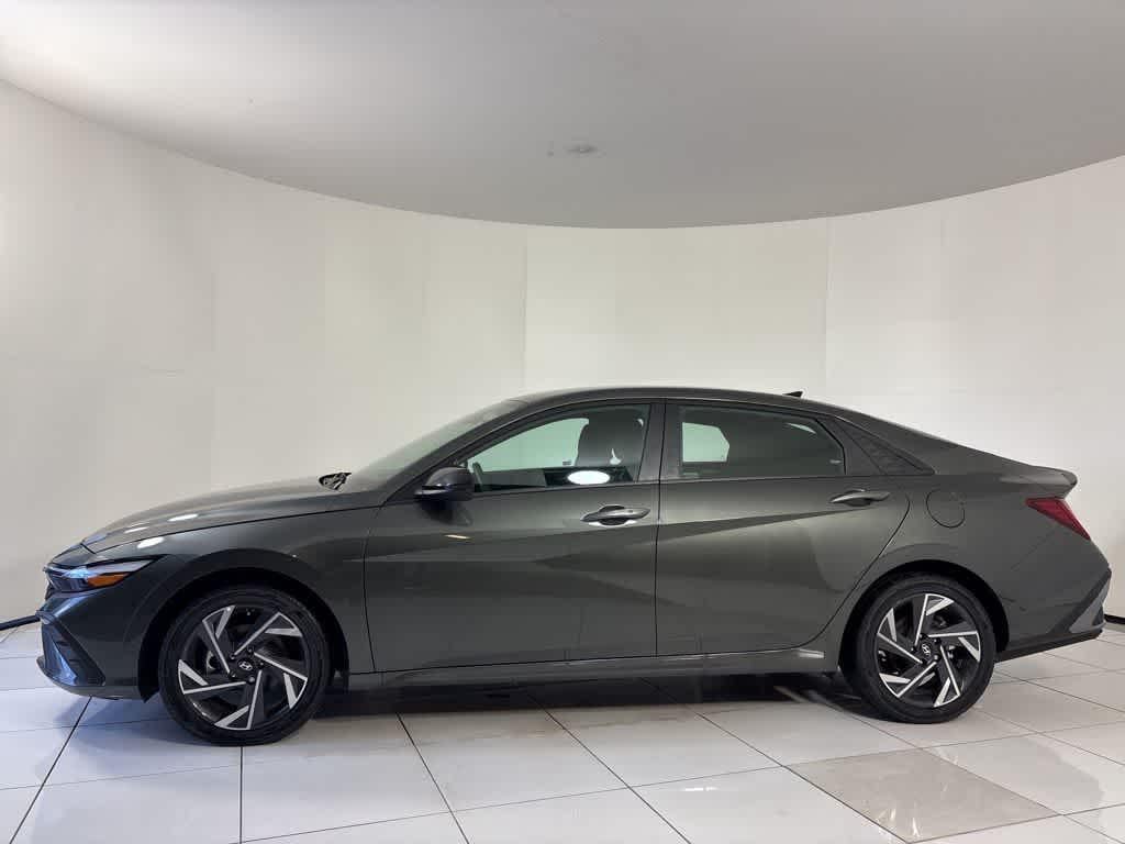 New 2025 Hyundai Elantra Hybrid SEL Sport Sedan