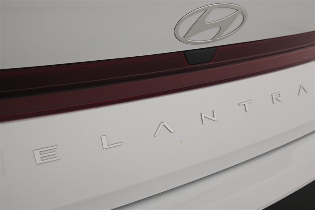 Thumbnail: 2025 Hyundai Elantra - 8