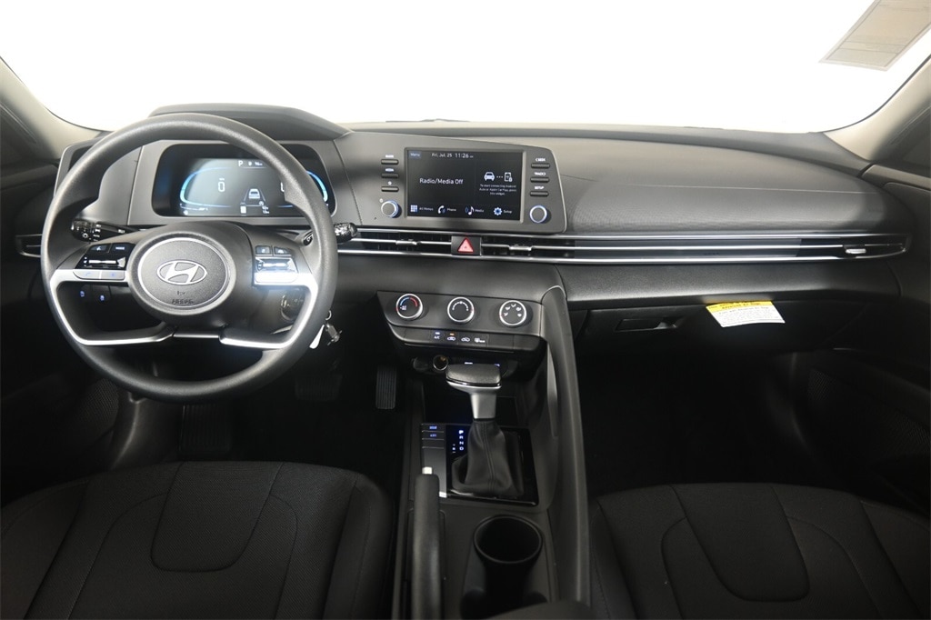 Thumbnail: 2025 Hyundai Elantra - 14