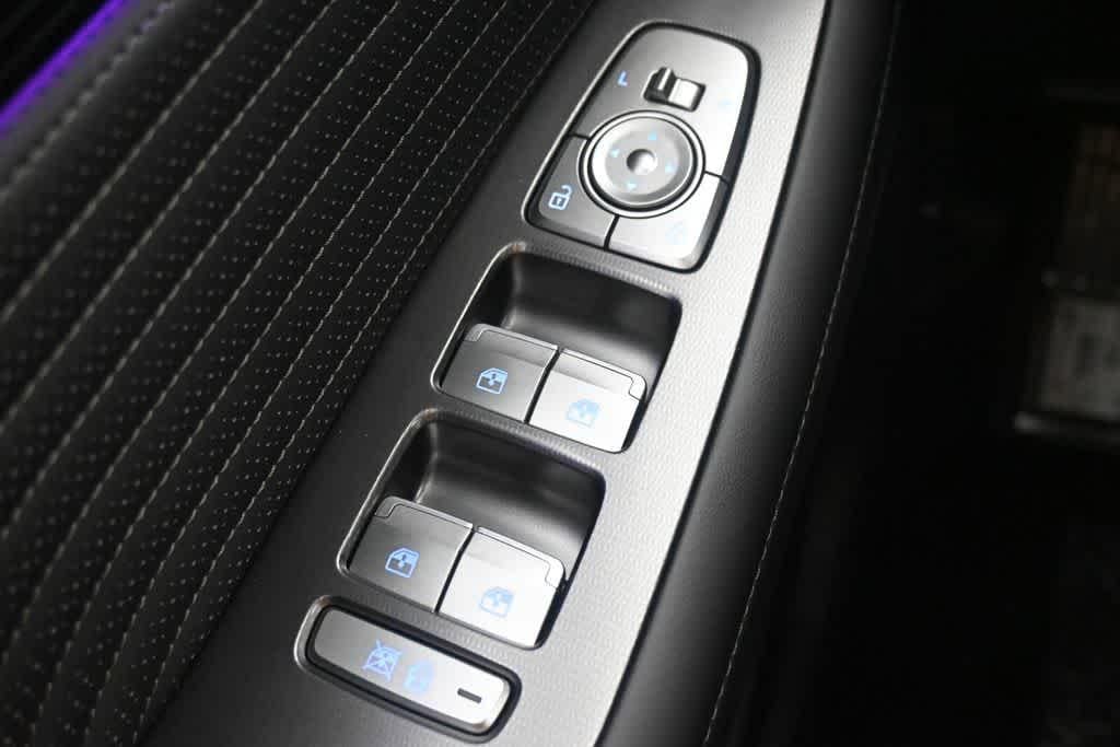 Thumbnail: 2025 Hyundai Palisade - 16