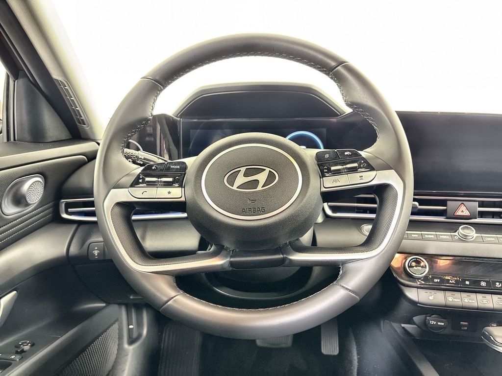 Thumbnail: 2025 Hyundai Elantra - 11