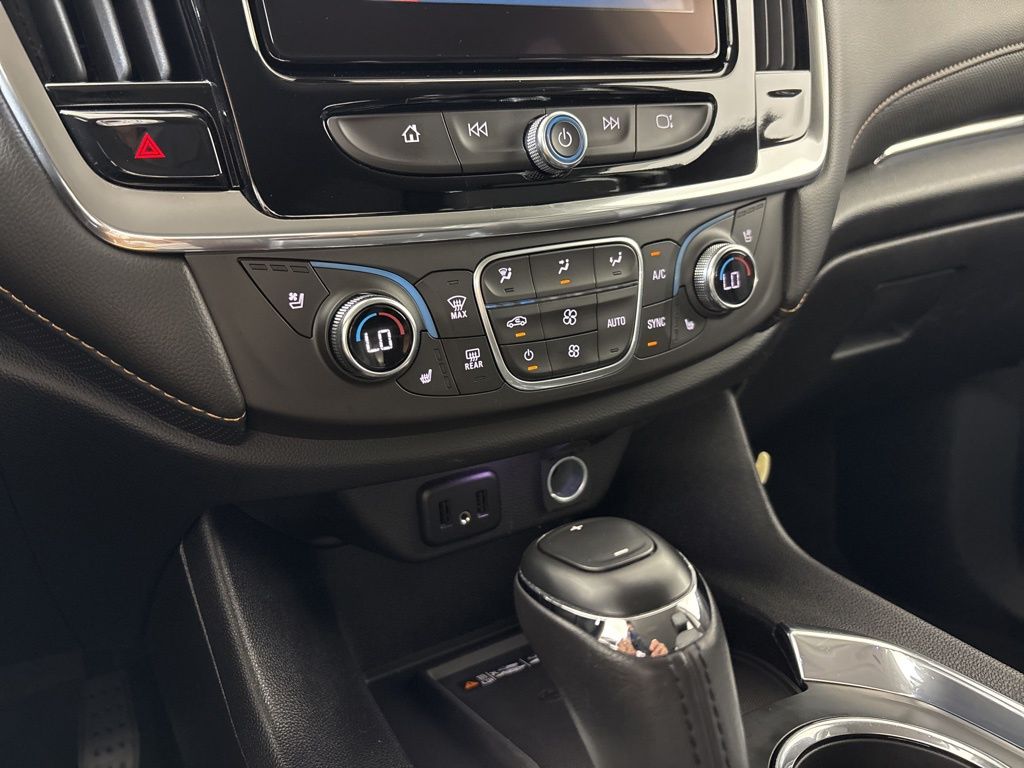 Thumbnail: 2018 Chevrolet Traverse - 35