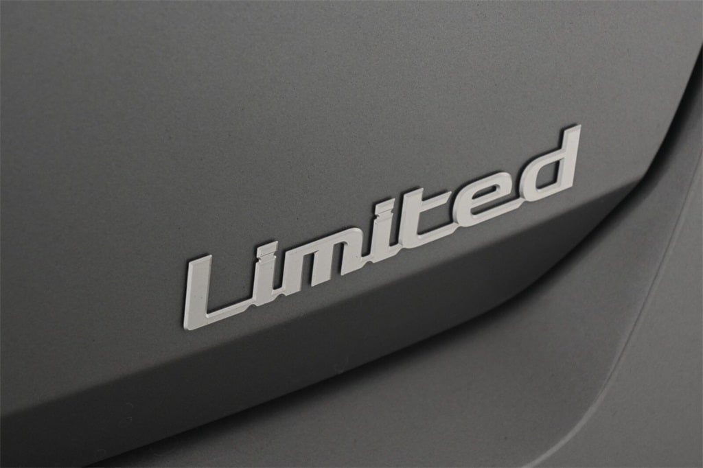 Thumbnail: 2025 Hyundai Elantra - 8