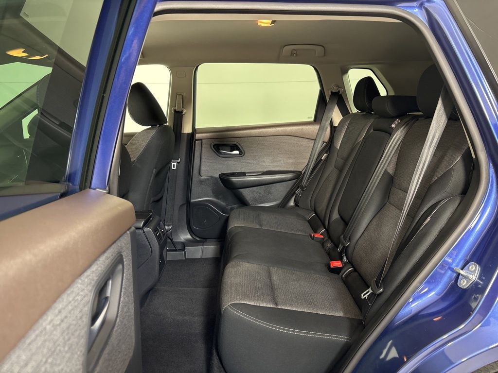 Thumbnail: 2021 Nissan Rogue - 18