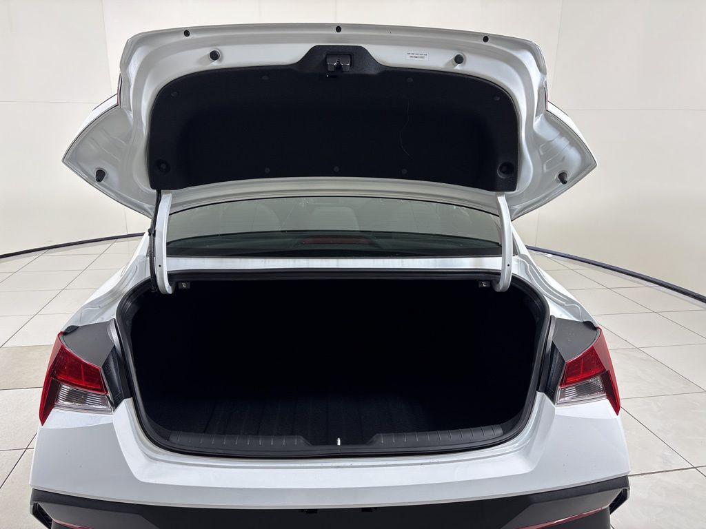 Thumbnail: 2026 Hyundai Elantra - 23