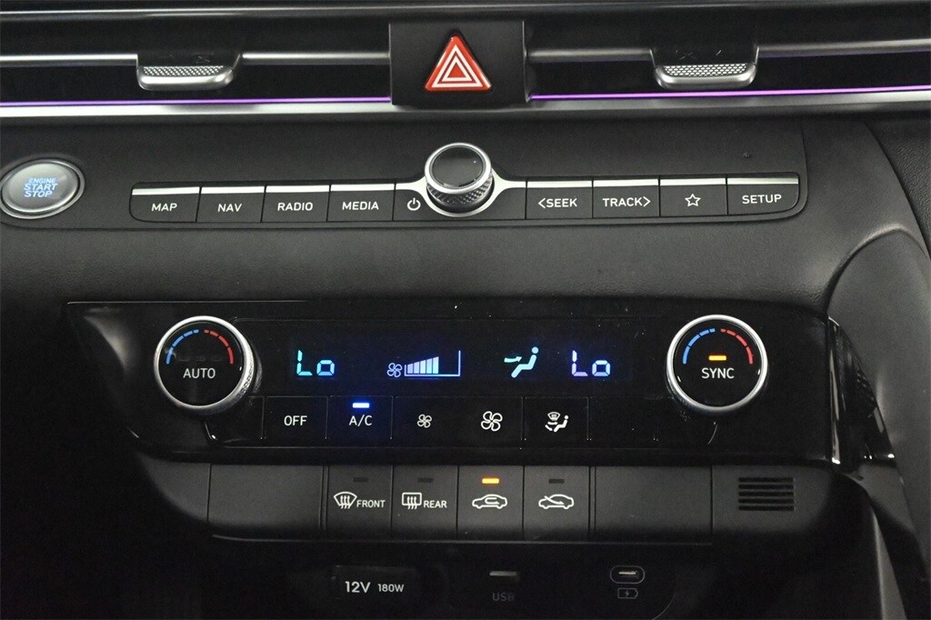 Thumbnail: 2024 Hyundai Elantra - 18