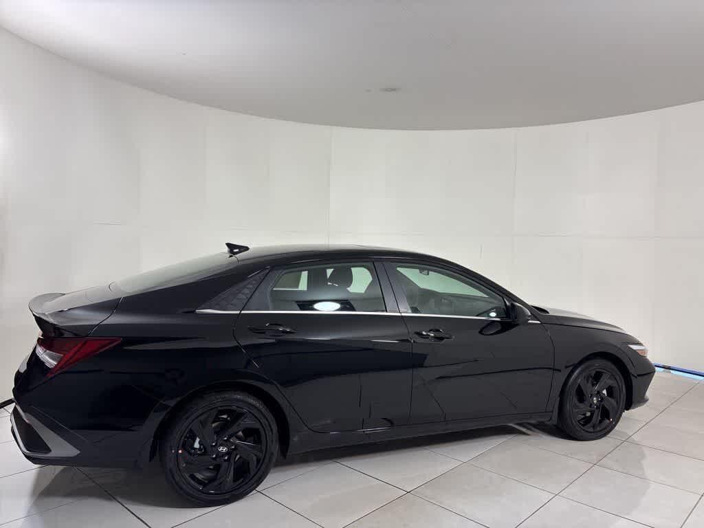 Thumbnail: 2026 Hyundai Elantra - 5