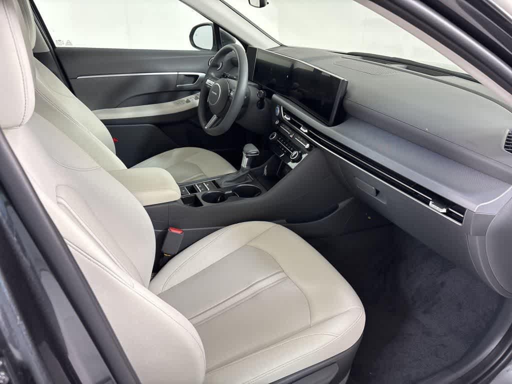 Thumbnail: 2025 Hyundai Sonata - 13