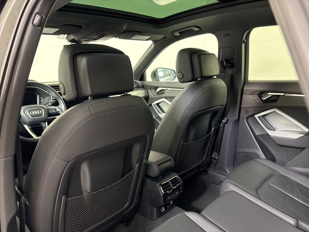 Thumbnail: 2023 Audi Q3 - 20
