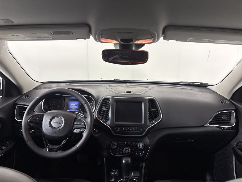 Thumbnail: 2023 Jeep Cherokee - 18