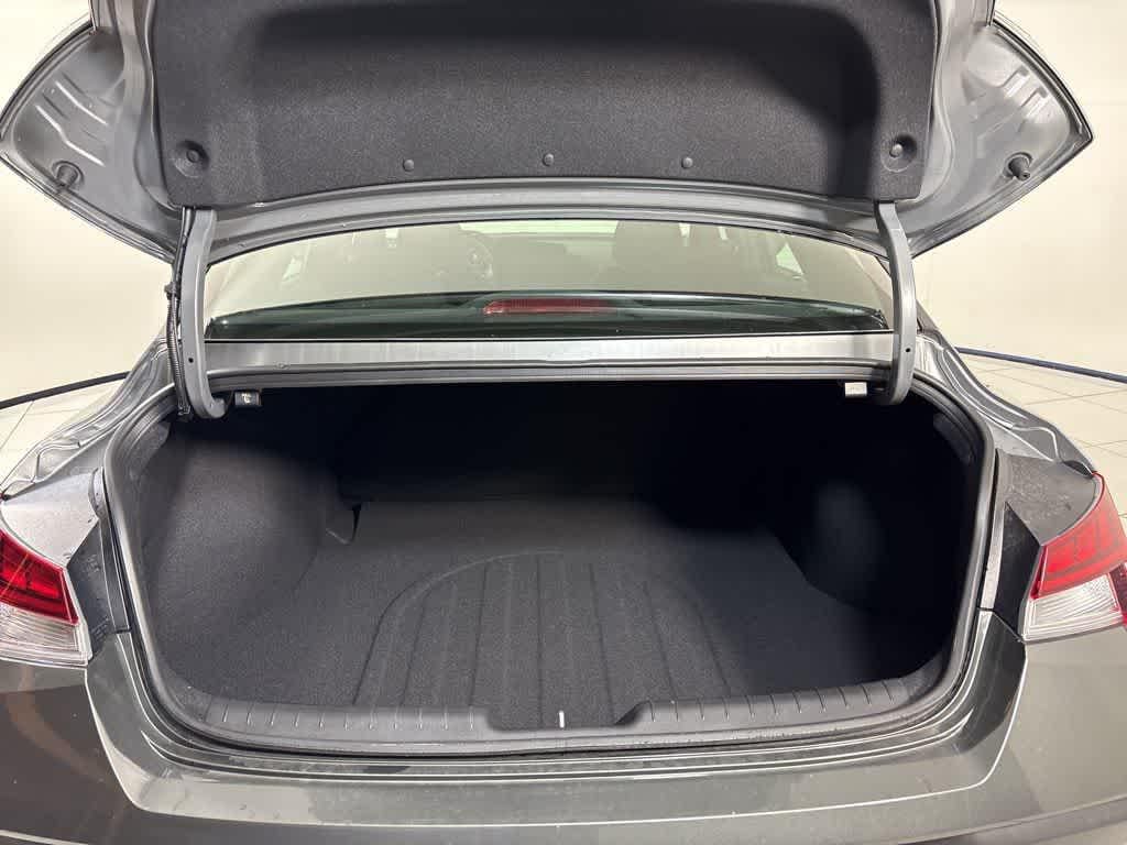 Thumbnail: 2025 Hyundai Elantra - 23