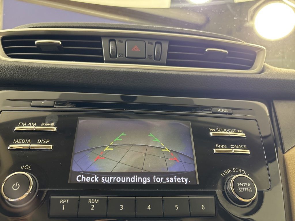 Thumbnail: 2015 Nissan Rogue - 26