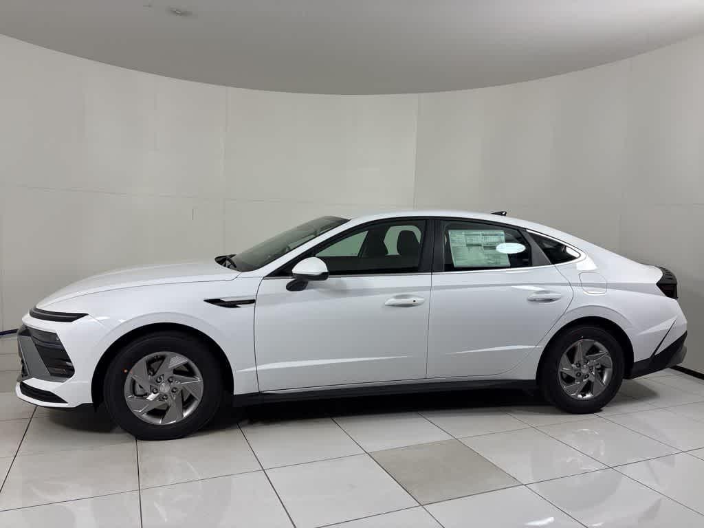 New 2026 Hyundai Sonata SE Sedan