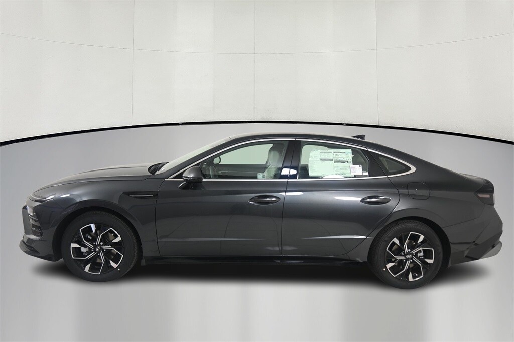 Thumbnail: 2025 Hyundai Sonata - 4